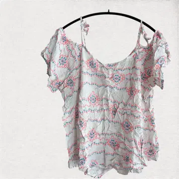 Xhilaration XL 오프숄더 프릴 T셔츠