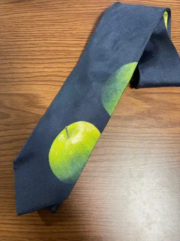 폴스미스 50주년 기념 실크 넥타이 사과 한정품 PaulSmith