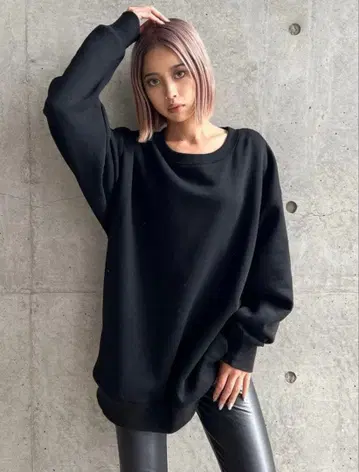 [ 당일 발송 ] GYDA RAISED BACK 맨투맨 BIG 풀오버