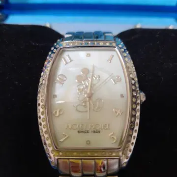 미키 마우스 펄 다이얼 손목시계