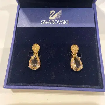 스와로브스키 실키고스 귀찌