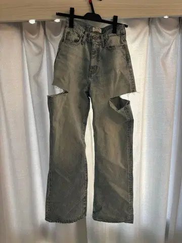 GYDA 컷 아웃 디자인 데님 팬츠