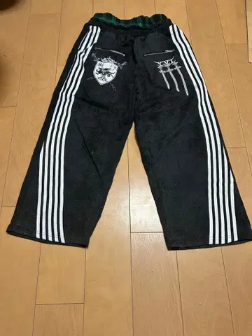 COZYWORLDWIDE 미사용 새상품 하의