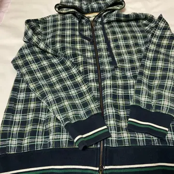 체크 무늬 후드 부착 후드티