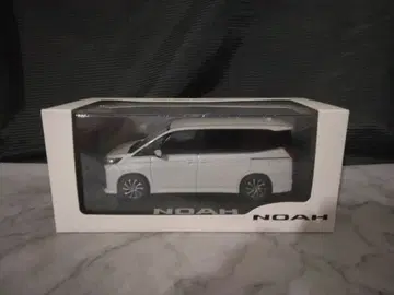 컬러 샘플 노아 화이트 펄 크리스탈 샤인 1/30