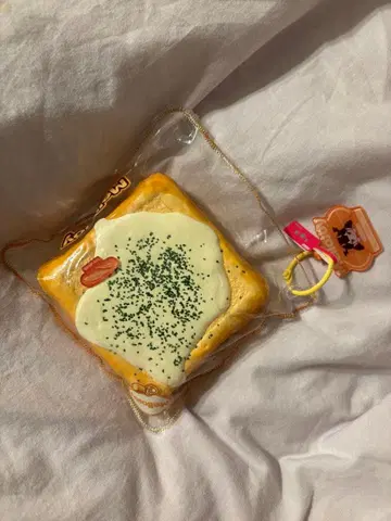 멜로 조이 치즈 먹는 빵 스퀴즈