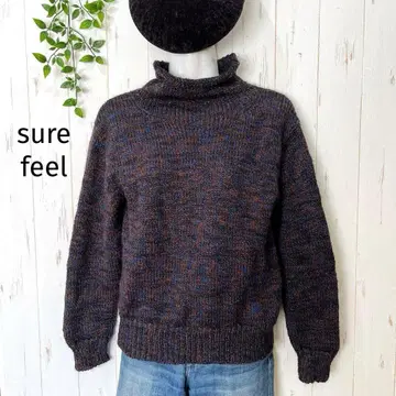 새상품급 sure feel 네이비 계열 멀티 컬러 터틀넥 니트 F