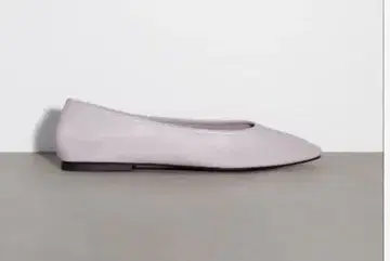 [택 포함 새상품] 라이트 퍼플 리얼 가죽 플랫 발레 슈즈 사이즈 38