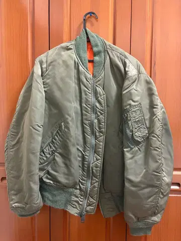 MA-1 플라이트 자켓 올리브 그린