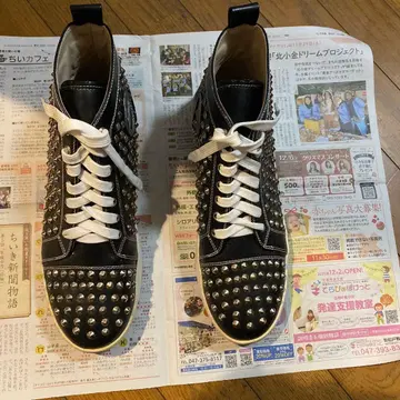 스터드 하이컷 스니커즈