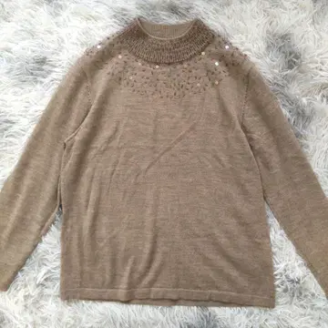 [ LB COMPANY ] 모 100% 비쥬 니트 새상품급 터틀넥