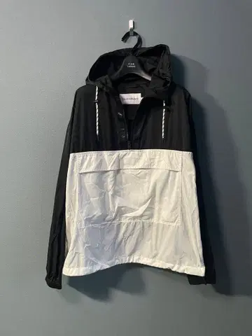 Calvin Klein / 하프 지퍼 후드티