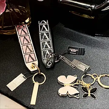 Victoria's secret 키라키라 키체인 PINK