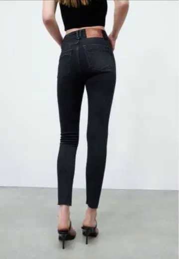 ZARA / 데미지 스키니 데님 / SkinnyLeg / 블랙
