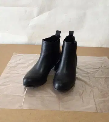 AGOSTO 사이드 고어 가죽 부츠 블랙 23.5 새상품급