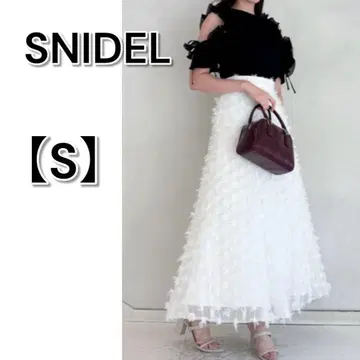 스나이델 디자인 샤샤 스커트 플레어 스커트 S 사이즈 화이트 라메