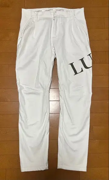 LUXE AKM PLUS 빅 로고 방풍 롱 팬츠 화이트 M 사이즈