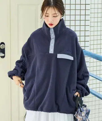 [ 새상품,미사용 ] 켈티 별주 플리스 스냅 버튼 풀오버