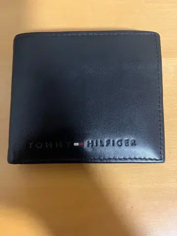 TOMMY HILFIGER 이단 접이식 지갑