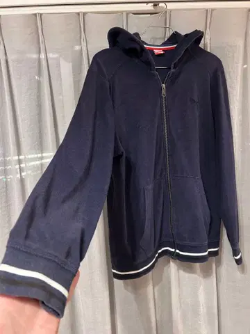 푸마 지퍼 후드티 페이드