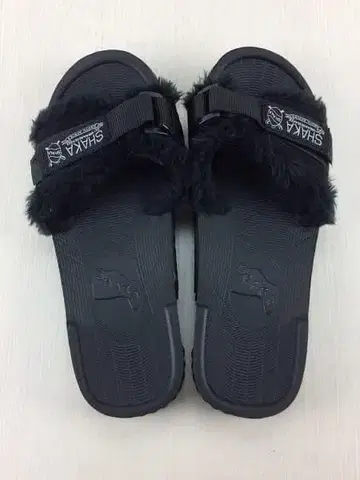SHAKA 블랙 퍼 샌들