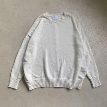 새상품급 유나이티드 애로우즈 크루넥 니트 사이드 슬릿 화이트