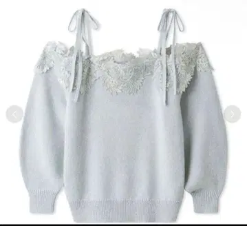 오프숄더 레이스 장식 니트 스웨터