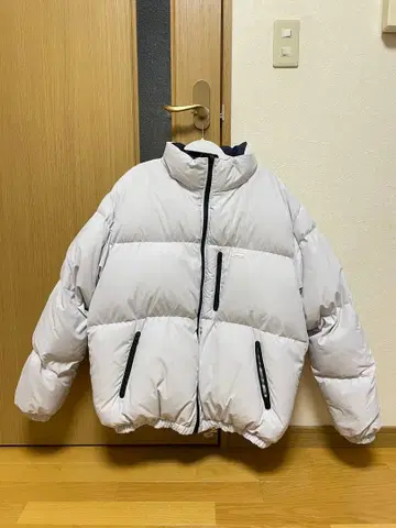 XLARGE 리버서블 다운 자켓 화이트 x 네이비