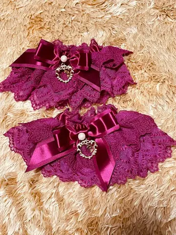 BABY, THE STARS SHINE BRIGHT 소매 고정 장식