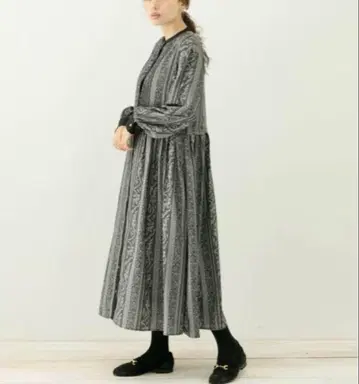 새상품급 [ 어반 리서치 ] 긴팔 핀턱 롱 원피스 블랙 FREE