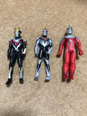 울트라맨 피규어 3체 세트