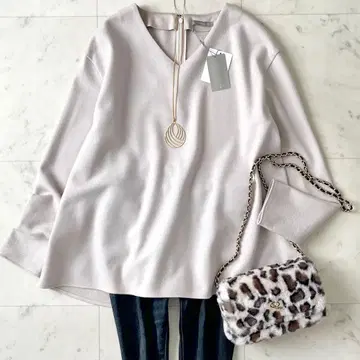 정가 3만 택 포함 미사용 띠어리 럭스 울 V넥 풀오버 38 일본제