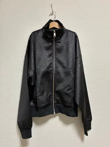 아디다스 블랙 올 패턴 트레포일 모노그램 새틴 트랙 탑 저지