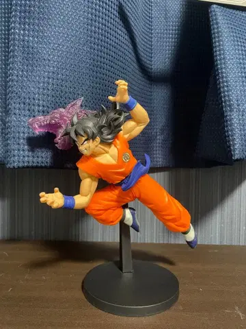 드래곤볼 야무치 피규어 상자 없음