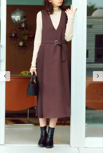 [ 미사용 새상품 ] 펠리시모 사이드 플리츠 오버롤 스커트