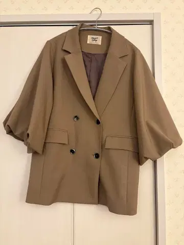 Margaux 빈티지 브라운 테일러드 자켓