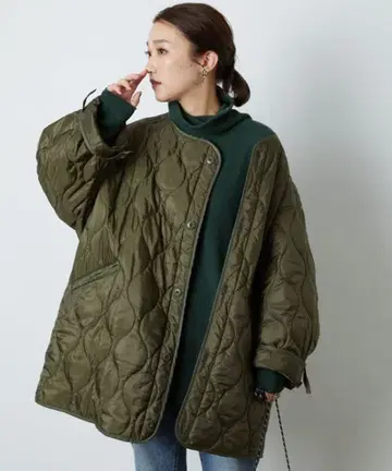 올리브색 퀼팅 자켓 프릭스스토어
