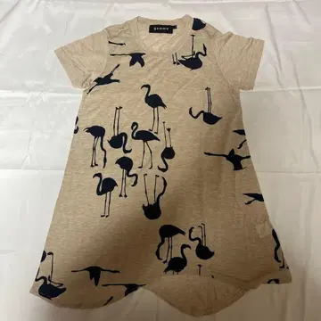 미사용 새상품 gomme 밴딩 플라밍고 프린트 반팔 튜닉 베이지 T셔츠