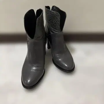 ZINDA 스페인산 그레이 가죽 앵클부츠 중간 굽