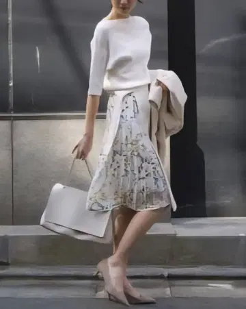 토널 버드 플라워 비대칭 플리츠 스커트