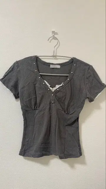 hugyourskin 하그유어스킨 레이스 스터드 상의 그레이