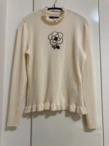 엠즈 그레이시 니트 카멜리아 무늬