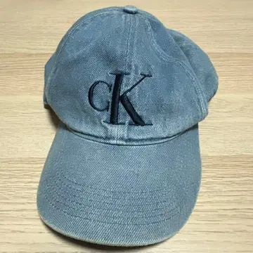 캘빈클라인 스몰 모노그램 데님 야구 모자