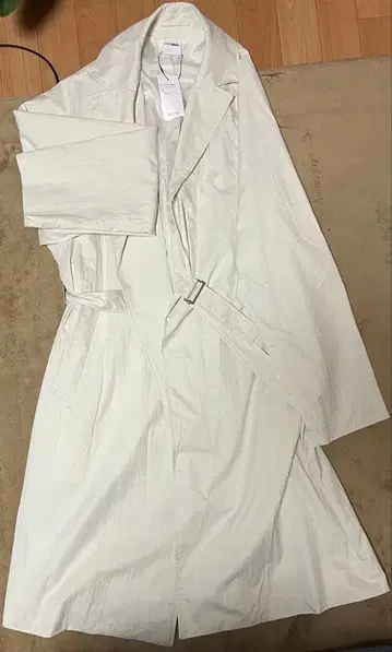 차오패닉 화이트 코트