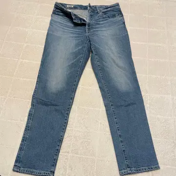 D.M.G. 라이트 블루 데님 팬츠