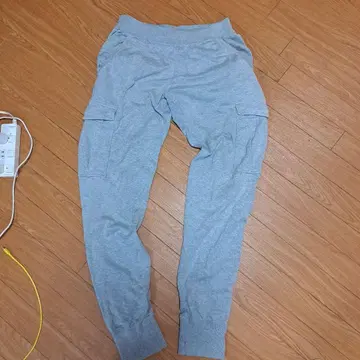 어택 더 마인드 7 니트 카고 팬츠