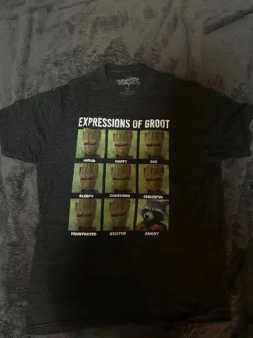 그루트 표정 티셔츠 L 사이즈 다크 그레이 그루트