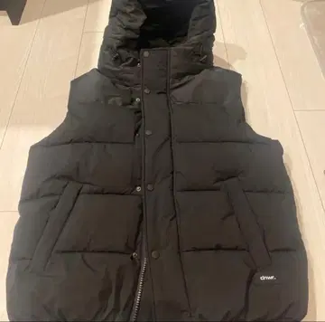 [새상품] ZARA 후드 부착 다운 베스트 남성용 M 사이즈 자켓