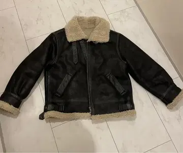 언그리드 무스탕 코트 블랙 보아 카라 부착