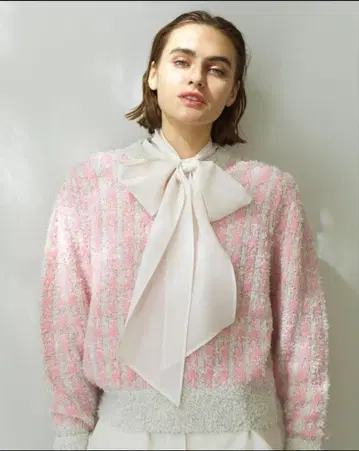 LOUNIE 루니 페더 스웨터